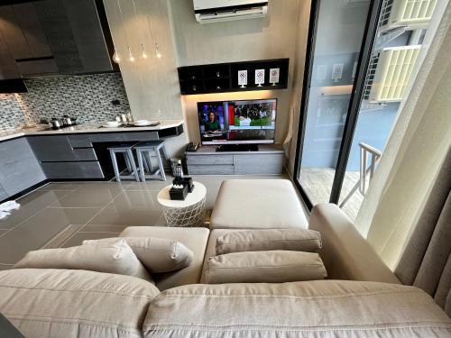 Kamala Beach P79 Exclusive Junior Suite - Tap to explore photos