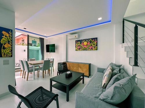 CHATEAU DALE POOL VILLA 177 nearby WALKING STREET - Tap to explore photos