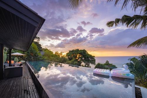 Yin Yangs Villas, Private Oceanfront, Kamala Beach