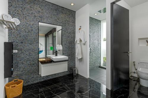 Yin Yangs Villas, Private Oceanfront, Kamala Beach Room Type - Deluxe Villa