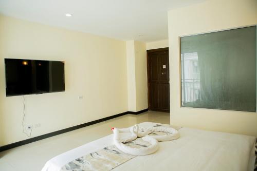 Blue Skyline Hotel Room Type - Deluxe Double Room with Bath