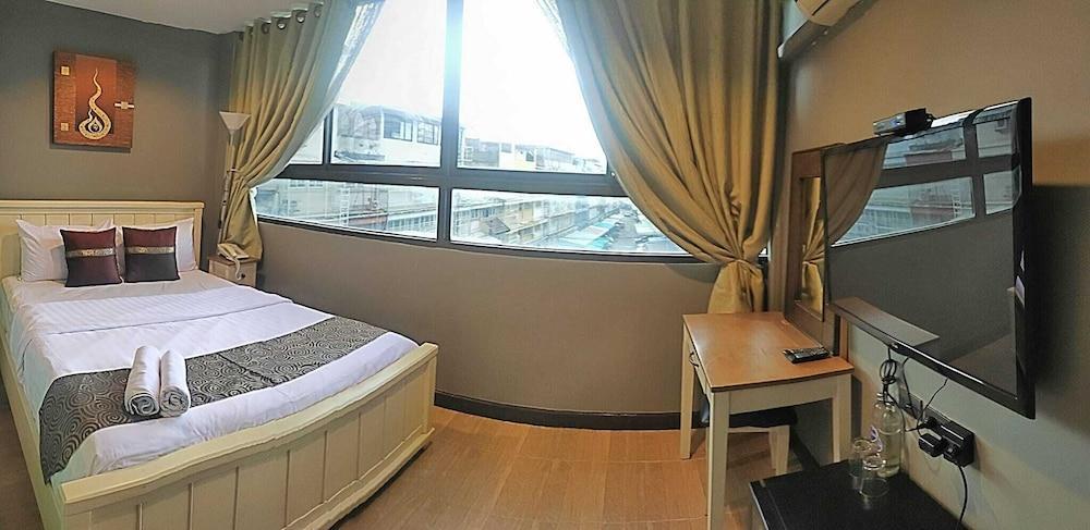 Anandpura Riverside Hotel Room Type - Deluxe Room - City View Anandpura Riverside Hotel Room Type - Deluxe Room - City View