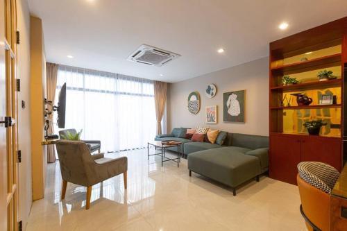 Cozy Patong Beach House 3 Bedrooms - Tap to explore photos