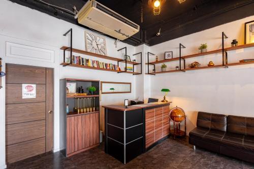 Kata Station Boutique Hotel, Kata Beach - Tap to explore photos