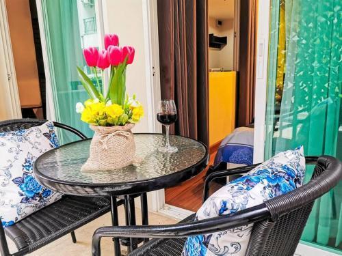 Cozy Apartment Near To Everything in Patong - Tap to explore photos