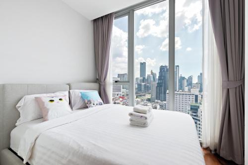 Skyline Suites Sukhumvit 11 - Tap to explore photos
