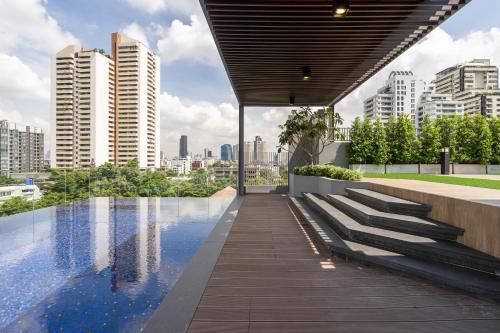 Destiny63 Ekamai Apartment - Tap to explore photos