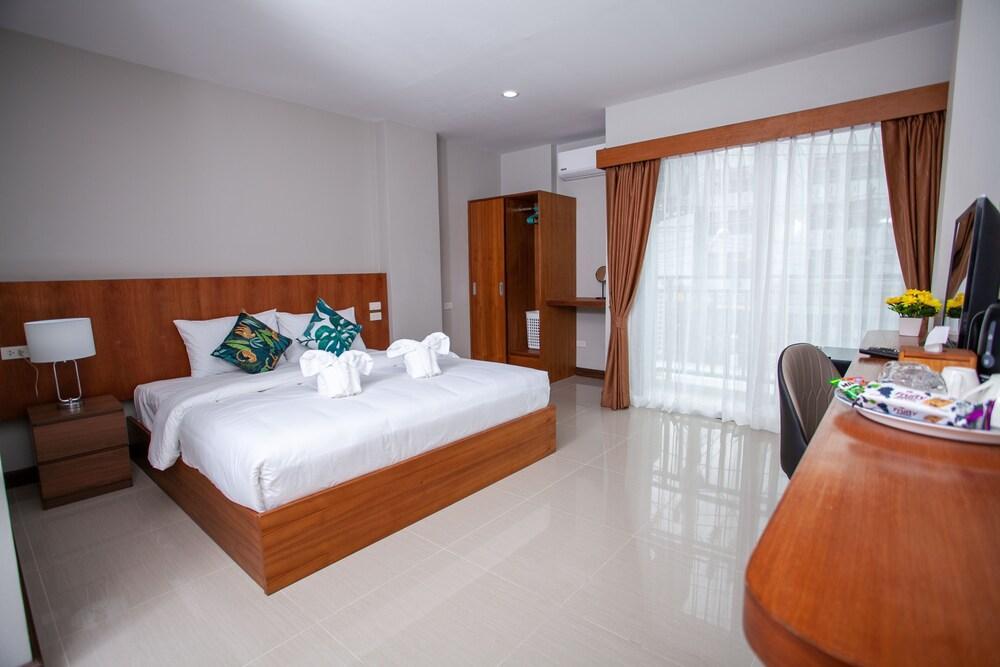 The Brown boutique patong Room Type - Double Room