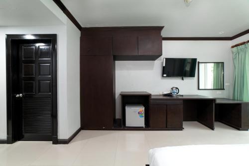 GP House Phuket Patong Beach - Tap to explore photos