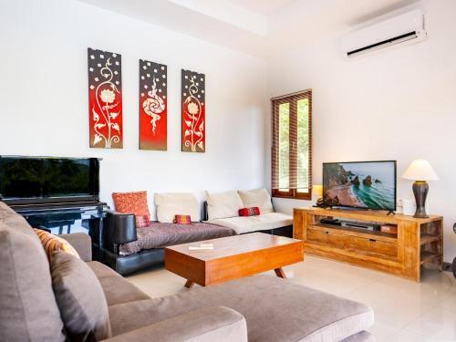 Sweet Heaven Villa 2Br Private Pool - Tap to explore photos