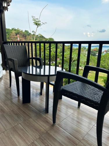 So View Phuket Resort Room Type - Triple Room with Bath