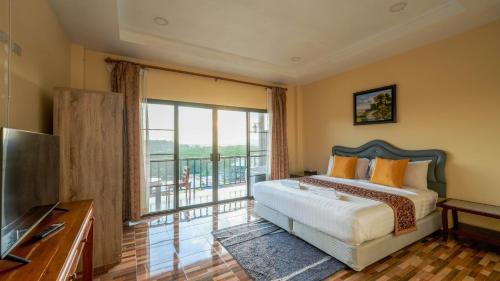 So View Phuket Resort Room Type - Standard King City View