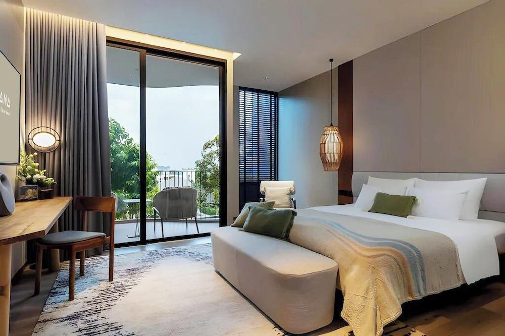 Varana Krabi Hotel Room Type - Luxe Pool King Bed