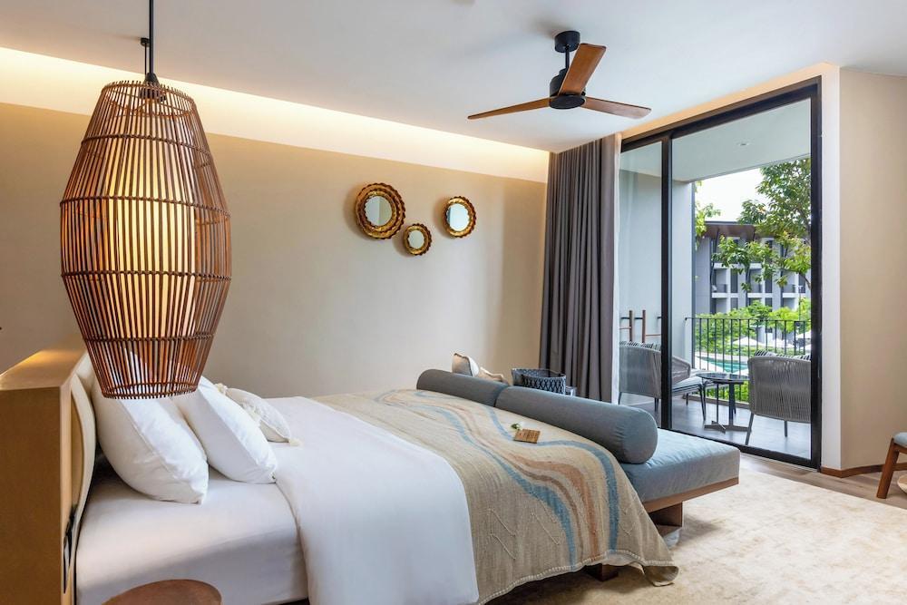 Varana Krabi Hotel Room Type - Luxe Plus Pool View King bed