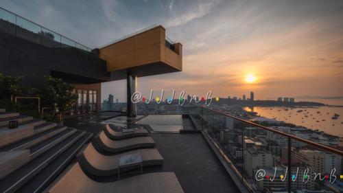 Edge Central Pattaya by JJJ Room Type - Queen Room