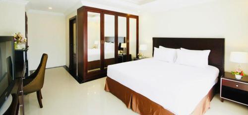 Ivory Palace Hotel