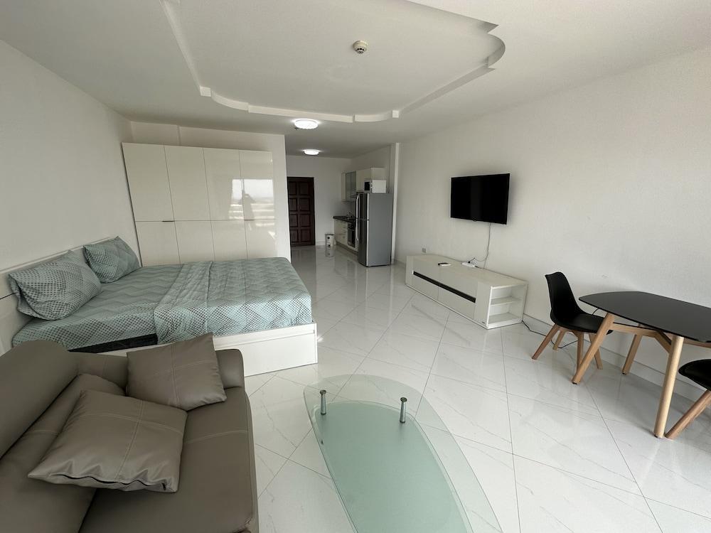 Condo Express View Talay 6 Room Type - City Studio