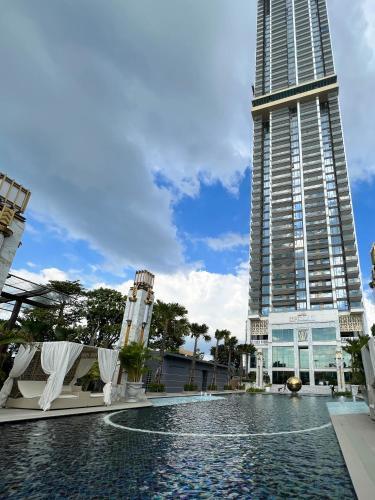 Copacabana luxury apartments - Tap to explore photos