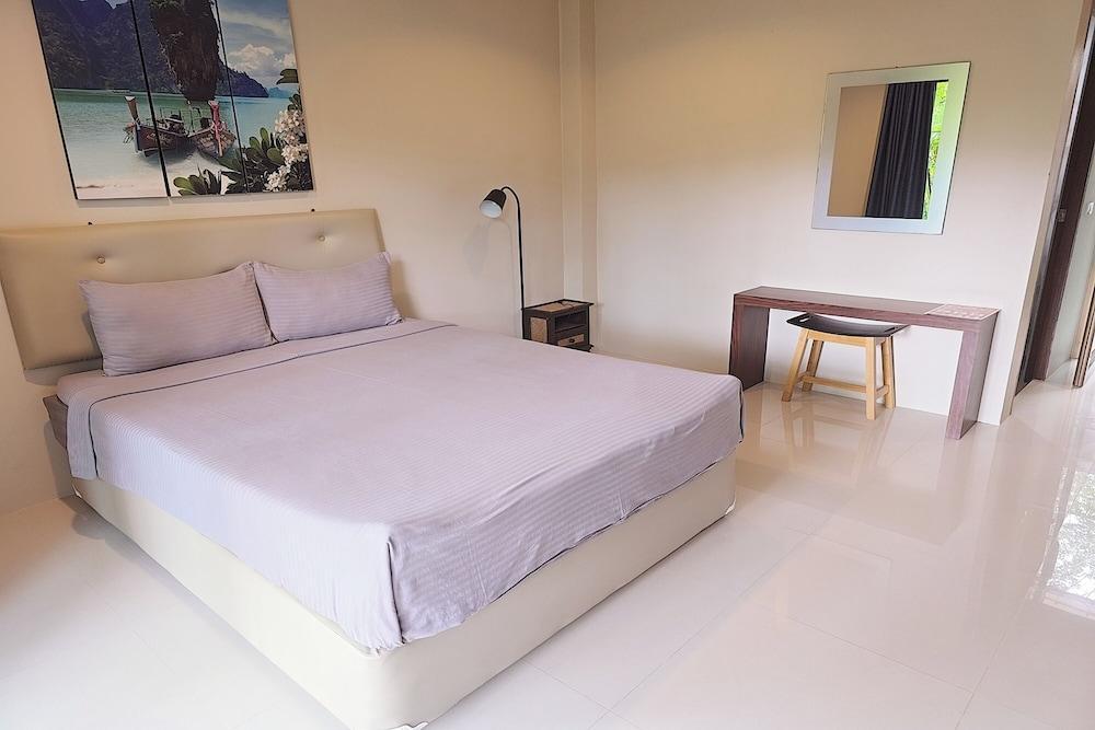 Nongthale Mountain View Room Type - Double Room, Balcony Nongthale Mountain View Room Type - Double Room, Balcony