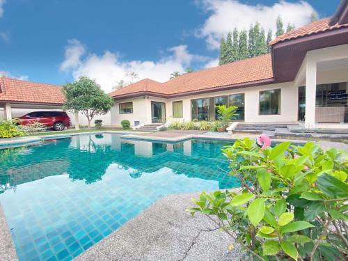 Sunny1 villa Pattaya - Tap to explore photos