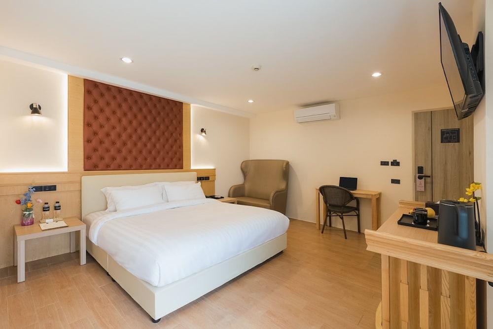 Heaven Boutique Hotel Room Type - Superior Double Room, 1 King Bed, Non Smoking
