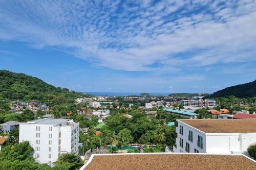 Kata Ocean View Condominium, Seaview & Luxury K12 - Tap to explore photos