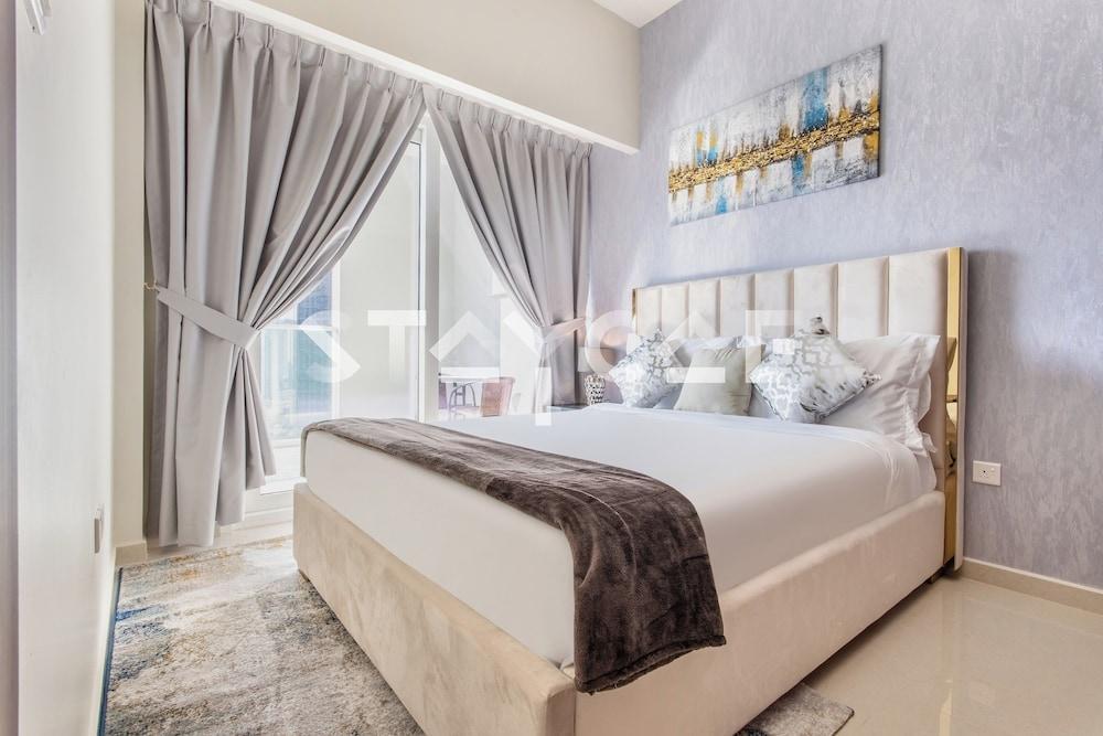 Staycae Holiday Homes - Reva Room Type - Luxury Apartment
