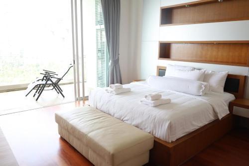 Premium Oceanview Condominium - Tap to explore photos