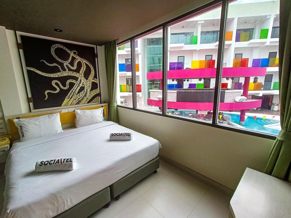SocialTel Koh Samui Room Type - Superior Room, 1 King Bed, Pool View SocialTel Koh Samui Room Type - Superior Room, 1 King Bed, Pool View