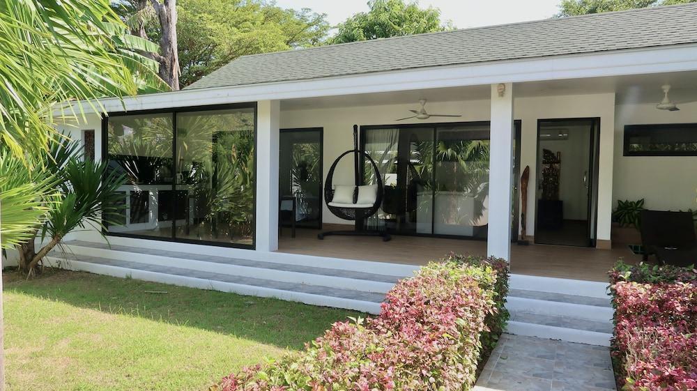 Jasmine Village Room Type - Family Villa