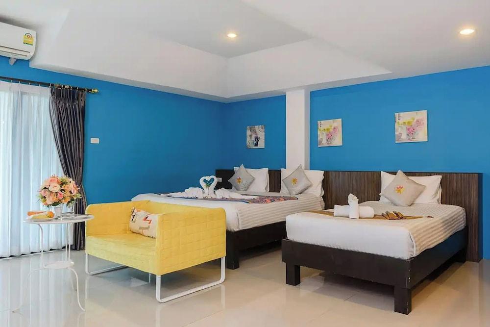 Stay Resort Pattaya Room Type - Triple Room, Pool View
