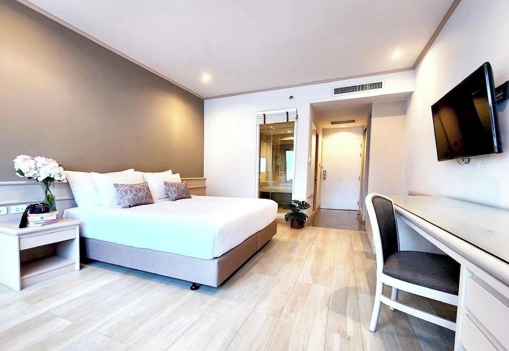 FuramaXclusive Pratunam Park Hotel Room Type - Deluxe Room