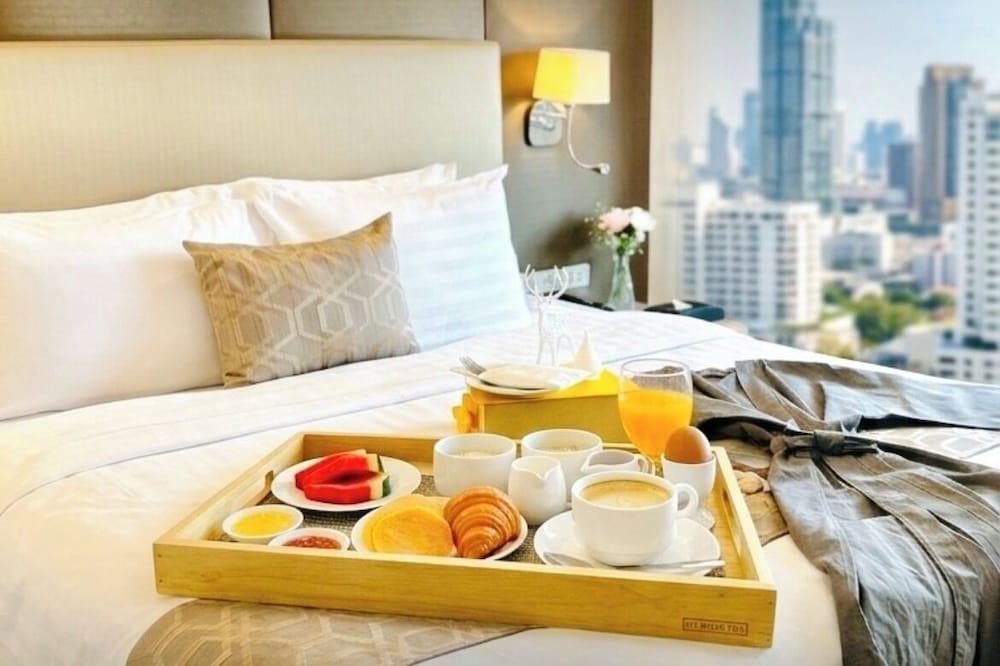 FuramaXclusive Pratunam Park Hotel Room Type - Executive Suite