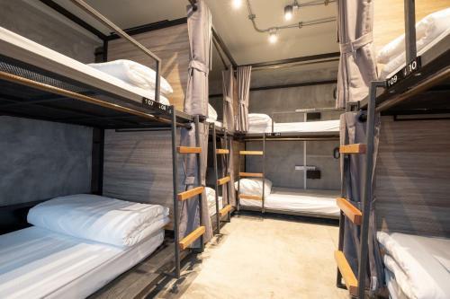 BED STATION HOSTEL KHAOSAN - Tap to explore photos