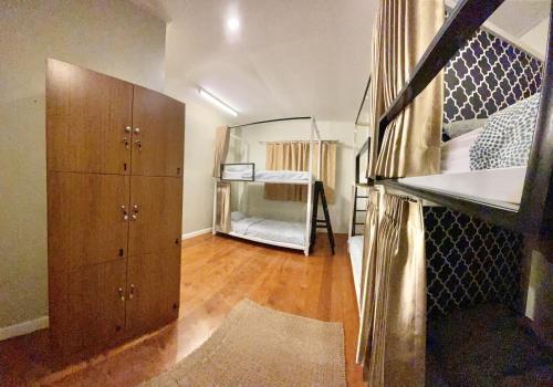 Dara Three Hostel ดาราตรี Room Type - Bed in 6-Bed Mixed Dormitory Room