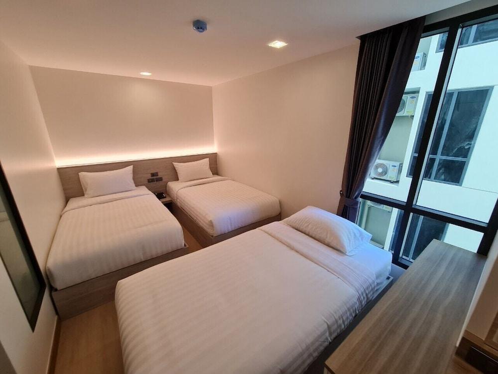 Thana Wisut Hotel Room Type - Standard Triple Room
