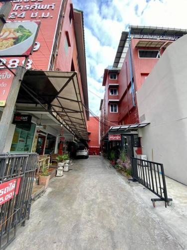 Ratanawong Place 506