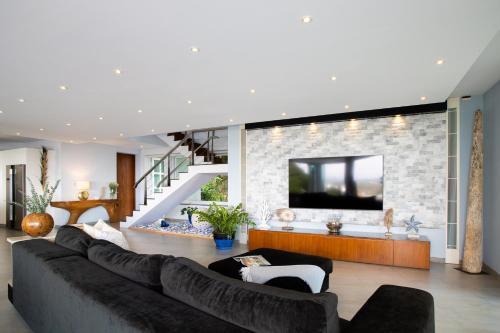 Villa Beyond-Namaste 16 Bedroom Fully Staffed Seaview Villa - Tap to explore photos