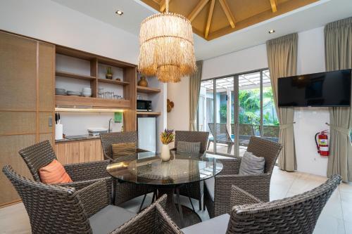 Tropical Private Pool Villa Dalaa 9 - Tap to explore photos