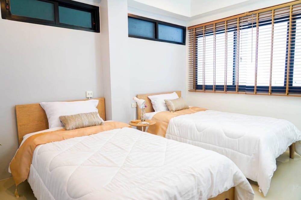 BnB98 Silom Hotel Room Type - Deluxe Twin Room