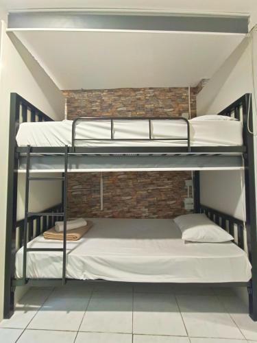 Cozy rooms Asoke - Tap to explore photos