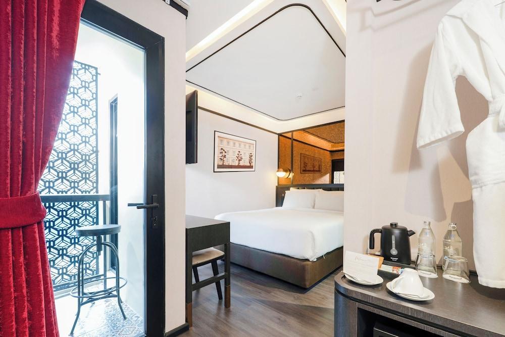 The Gravitique Hotel Khaosan Room Type - Cozy Room