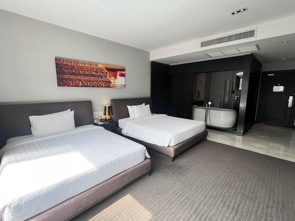 S Ratchada Leisure Hotel Room Type - Pool View S Ratchada Leisure Hotel Room Type - Pool View