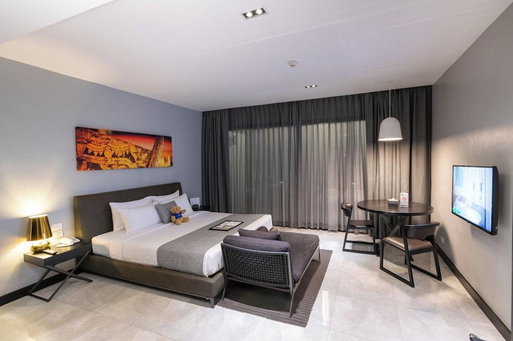 S Ratchada Leisure Hotel Room Type - Pool Access