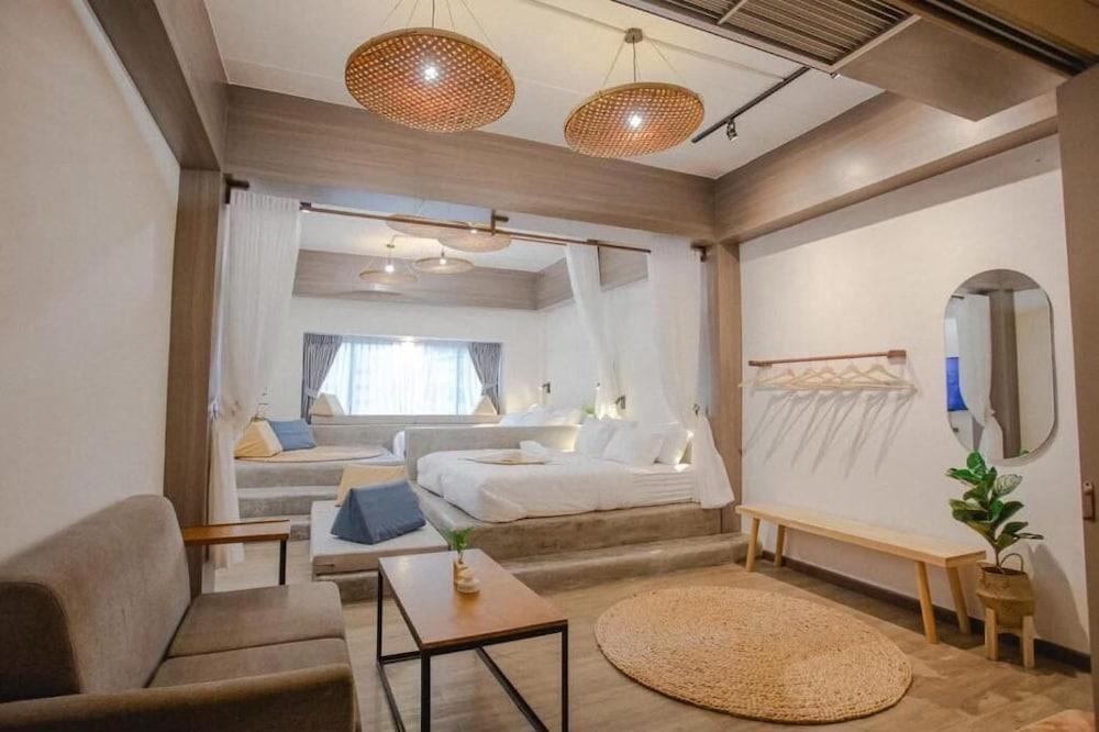 Krung Boutique Hotel Room Type - Junior Double or Twin Room, City View