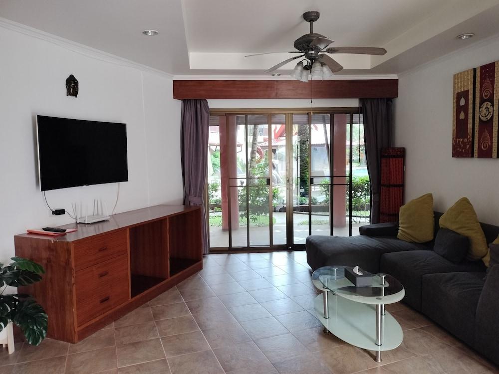 Sai Rougn Apartment Room Type - Signature Apartment, 2 Bedrooms, Pool View