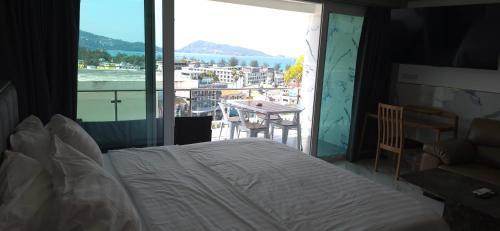 Villa Versace Residence Room Type - Deluxe One-Bedroom Apartment with Ocean View Villa Versace Residence Room Type - Deluxe One-Bedroom Apartment with Ocean View