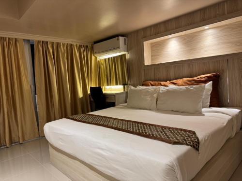 Condo Minium Patong Phuket - Tap to explore photos
