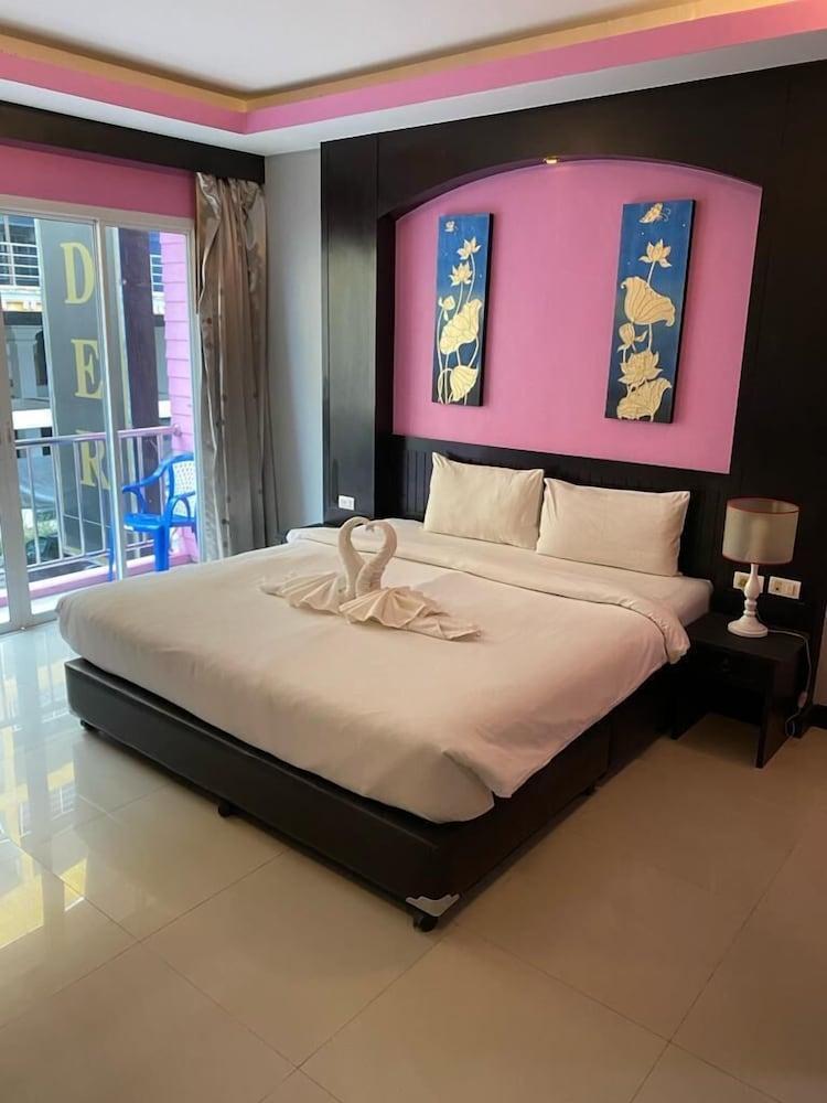 Lavender Patong Hotel Room Type - Deluxe Double Room