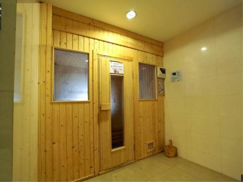 Nice Apartment large pool in nice residence central Patong beach - Tap to explore photos